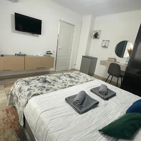 Apartment Green Studio Onesti